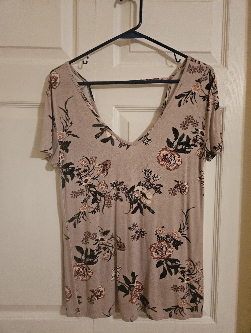 Floral V‑Neck Tunic Top Size XS